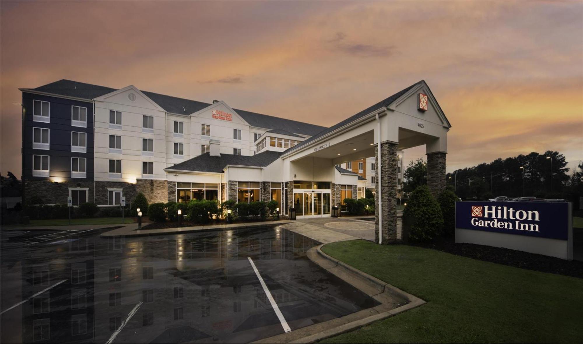 4 Business Hotels in Fayetteville Built for Work Travel