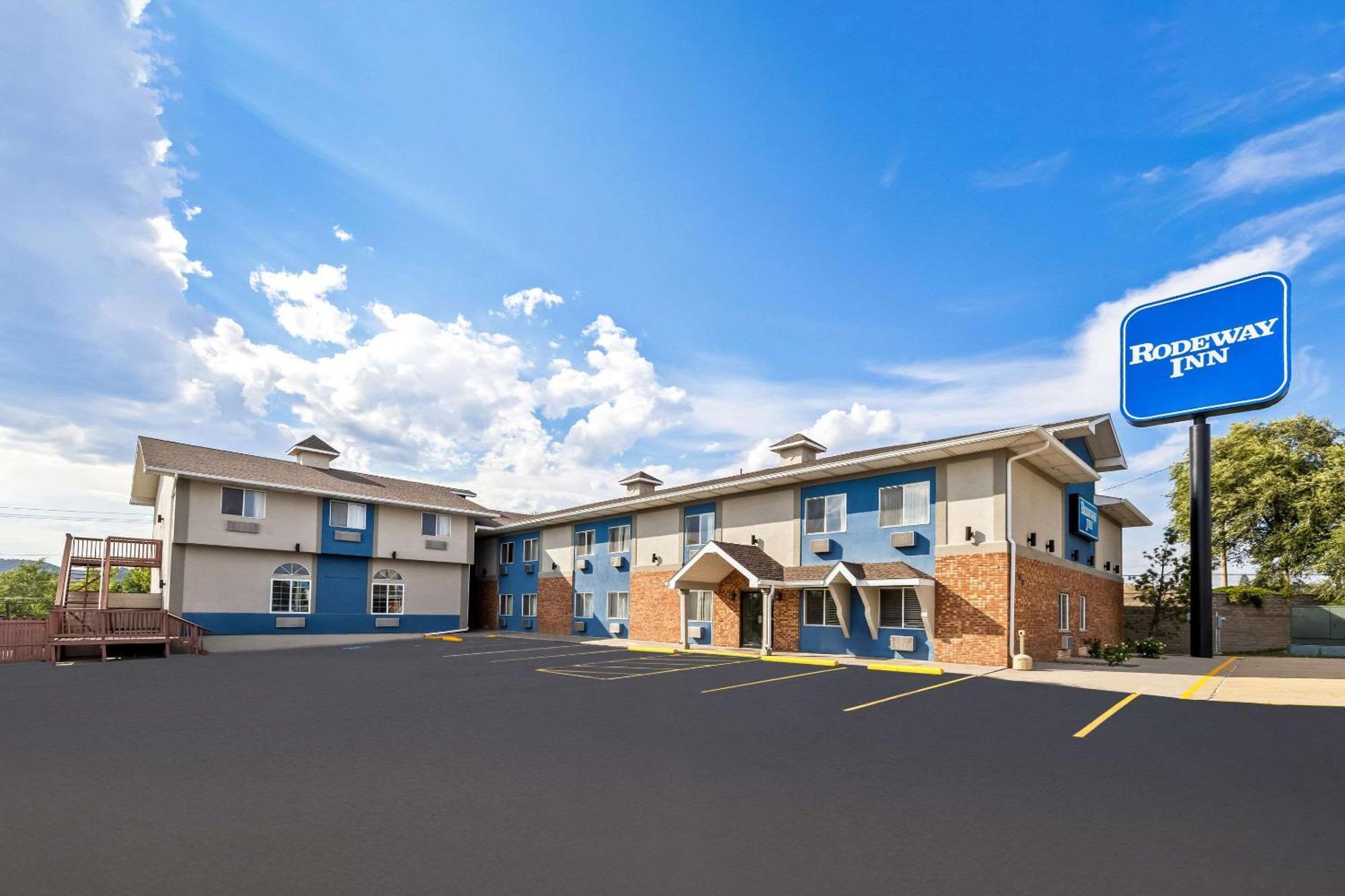 4 Golf Hotels Near Shenanigans Casino Worth Booking