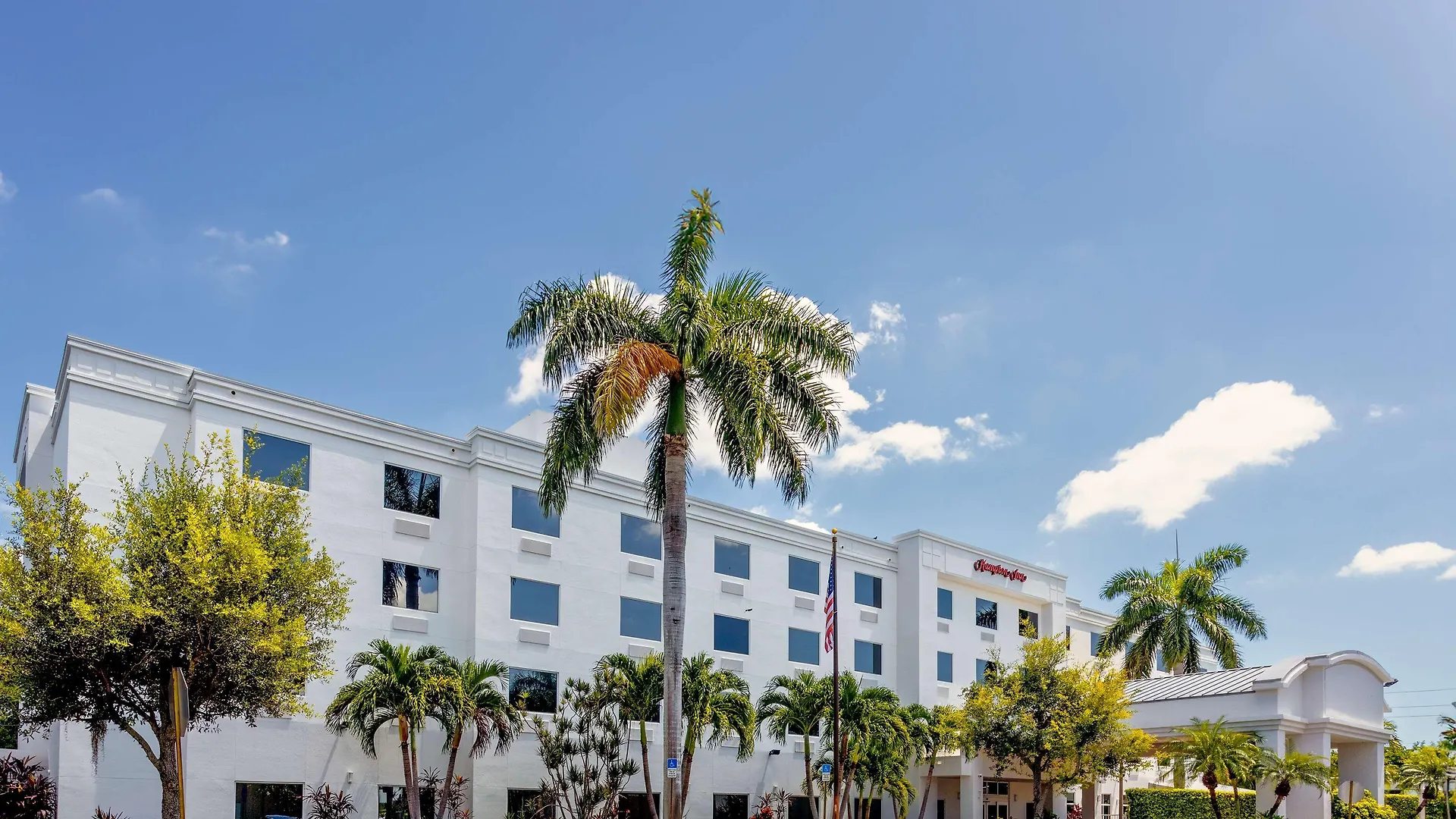 Where to Stay Near Mounts Botanical Gardens: 5 Budget Hotels
