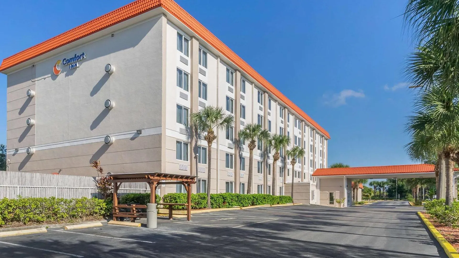 Where to Stay Near Abercrombie Park: 7 Budget Hotels