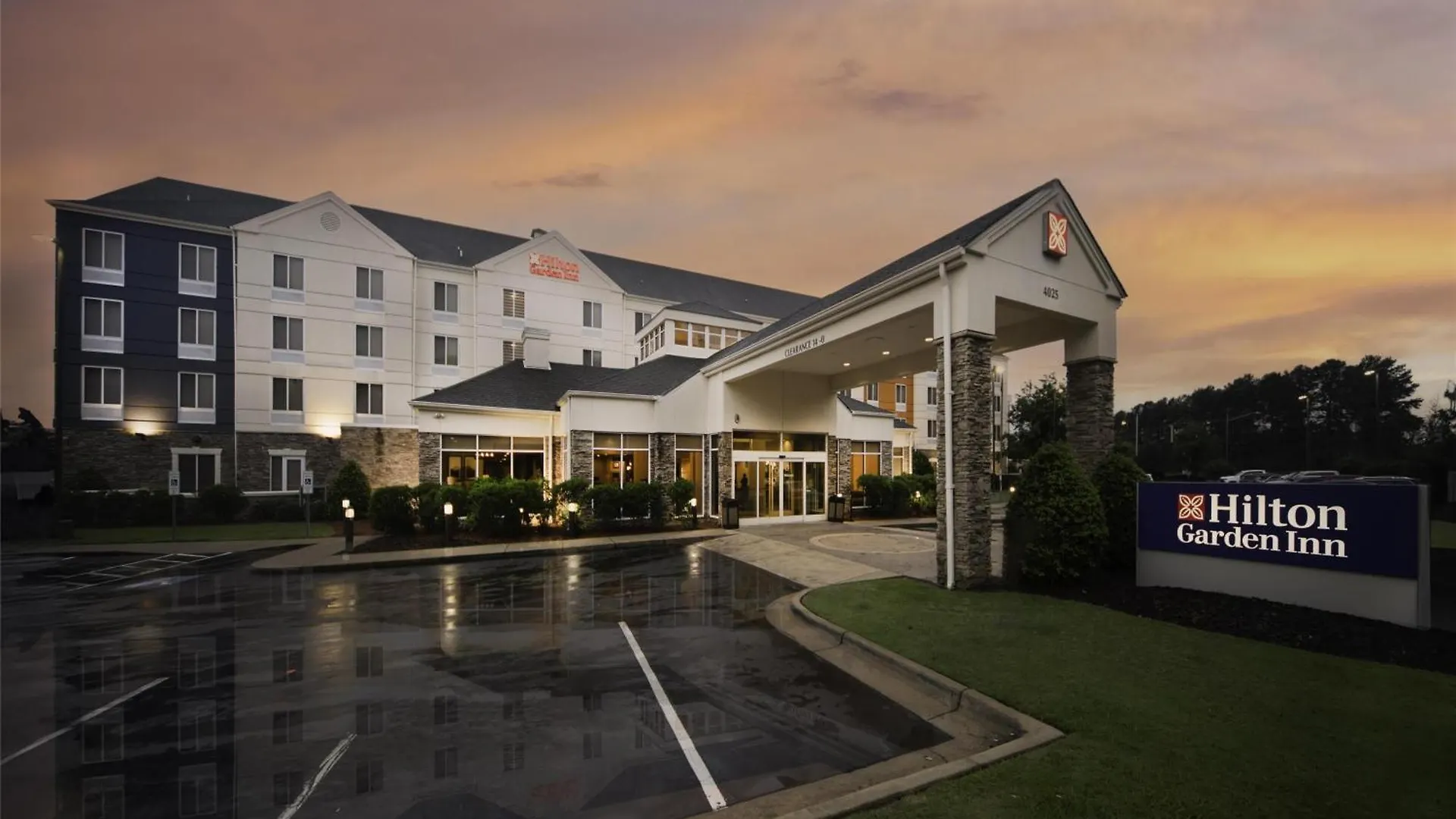 4 Business Hotels in Fayetteville Built for Work Travel