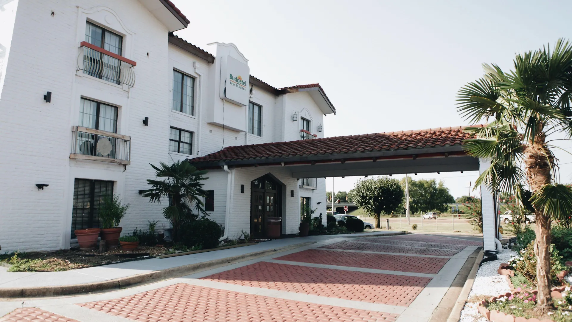7 Budget Hotels Near Art Museum of U of Memphis Worth Booking