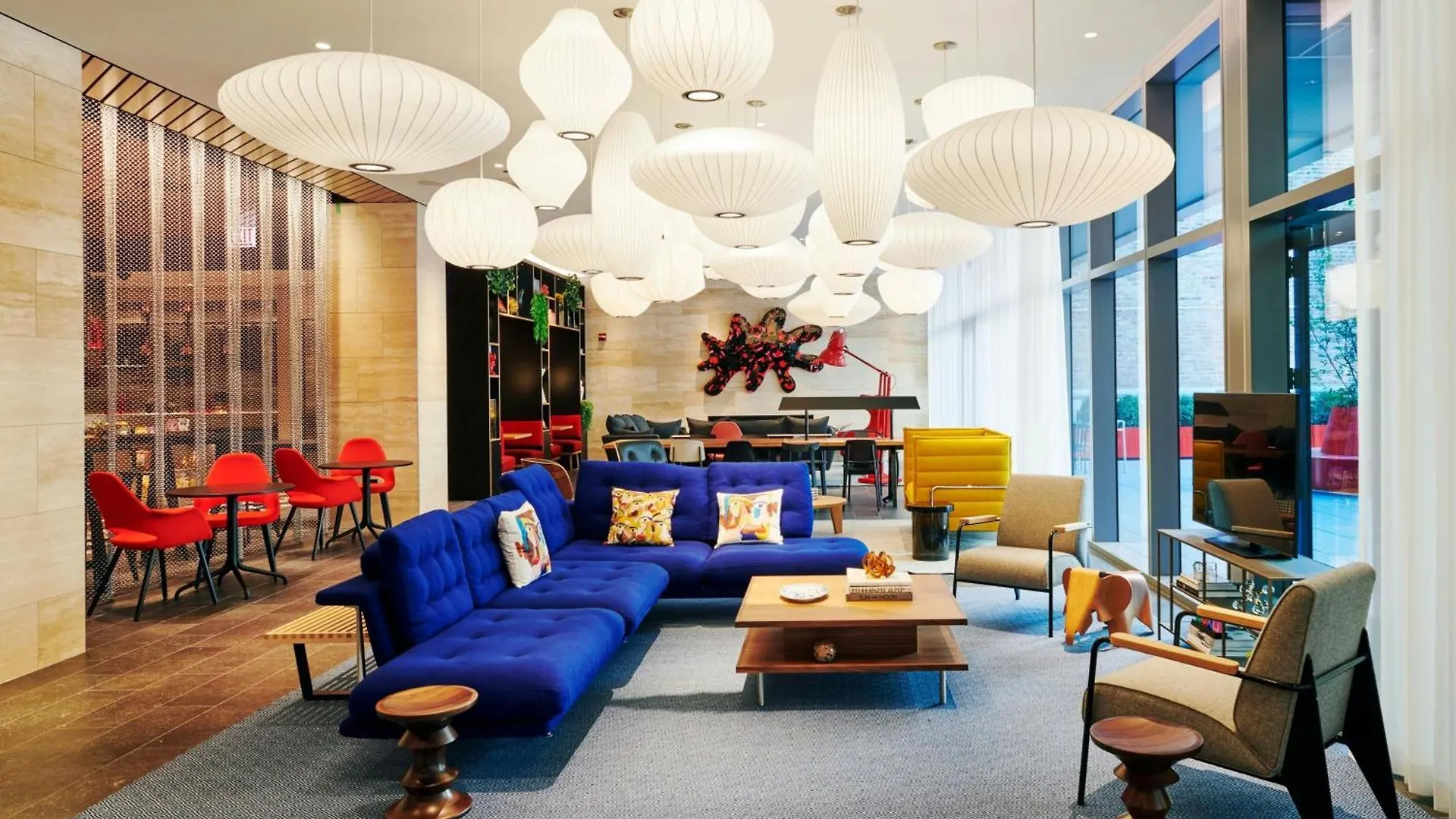 8 Top-Rated Central Hotels in Chicago Loop to Book Now