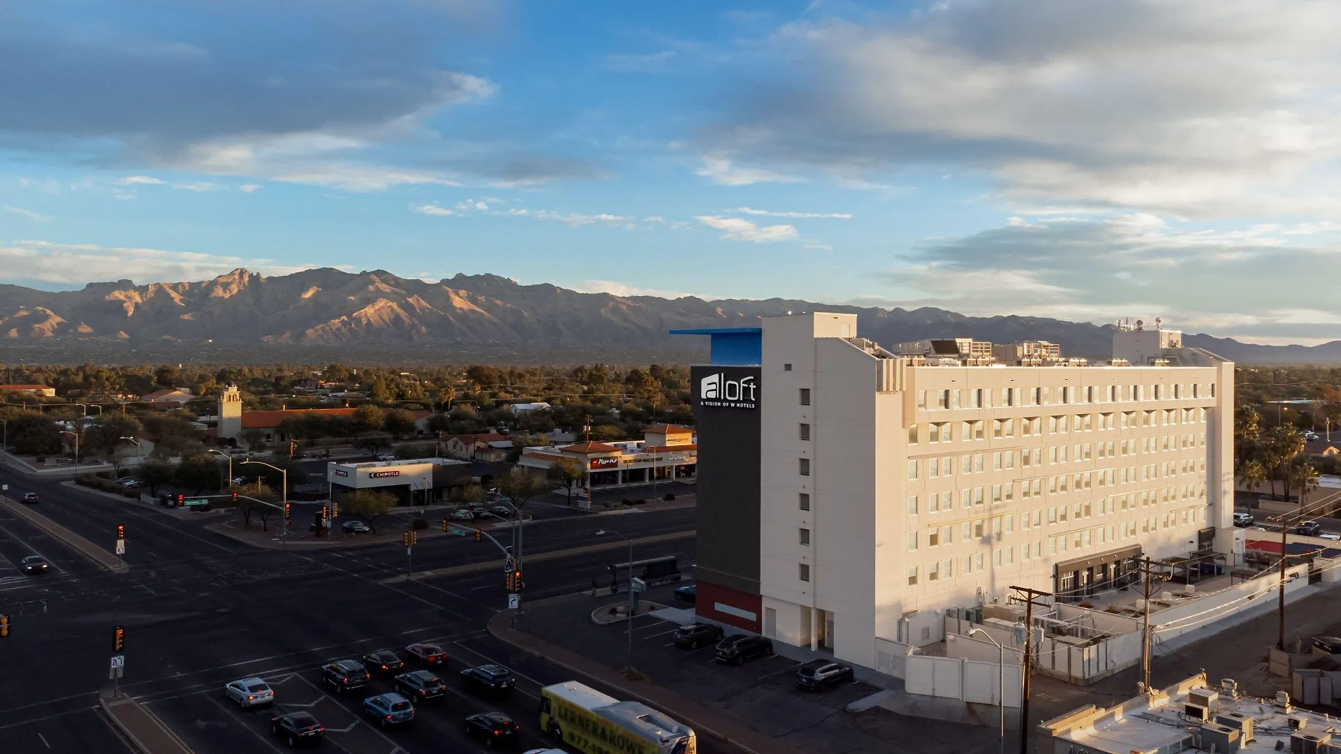 Where to Stay for Work: 9 Business Hotels Near Flandrau Science Center