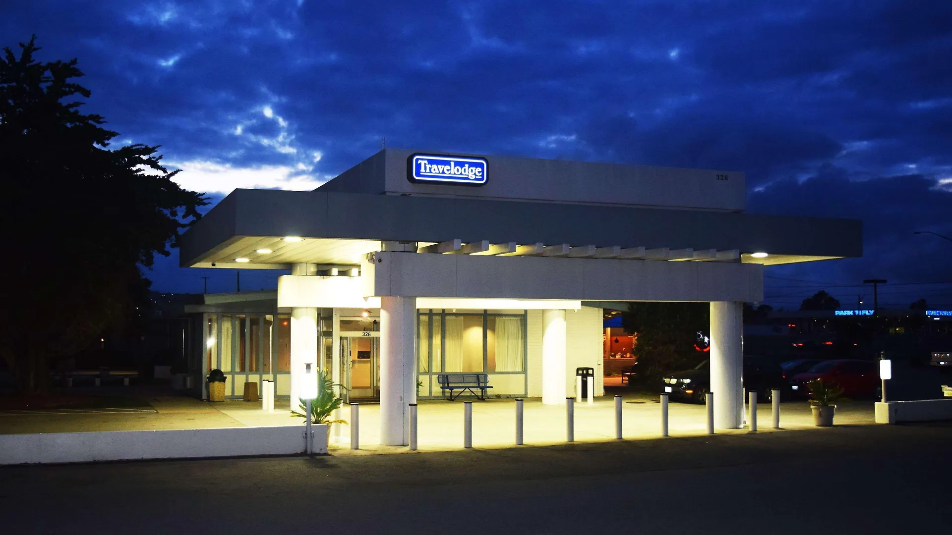 5 Airport Hotels Near Alitalia Airlines SFO Worth Booking
