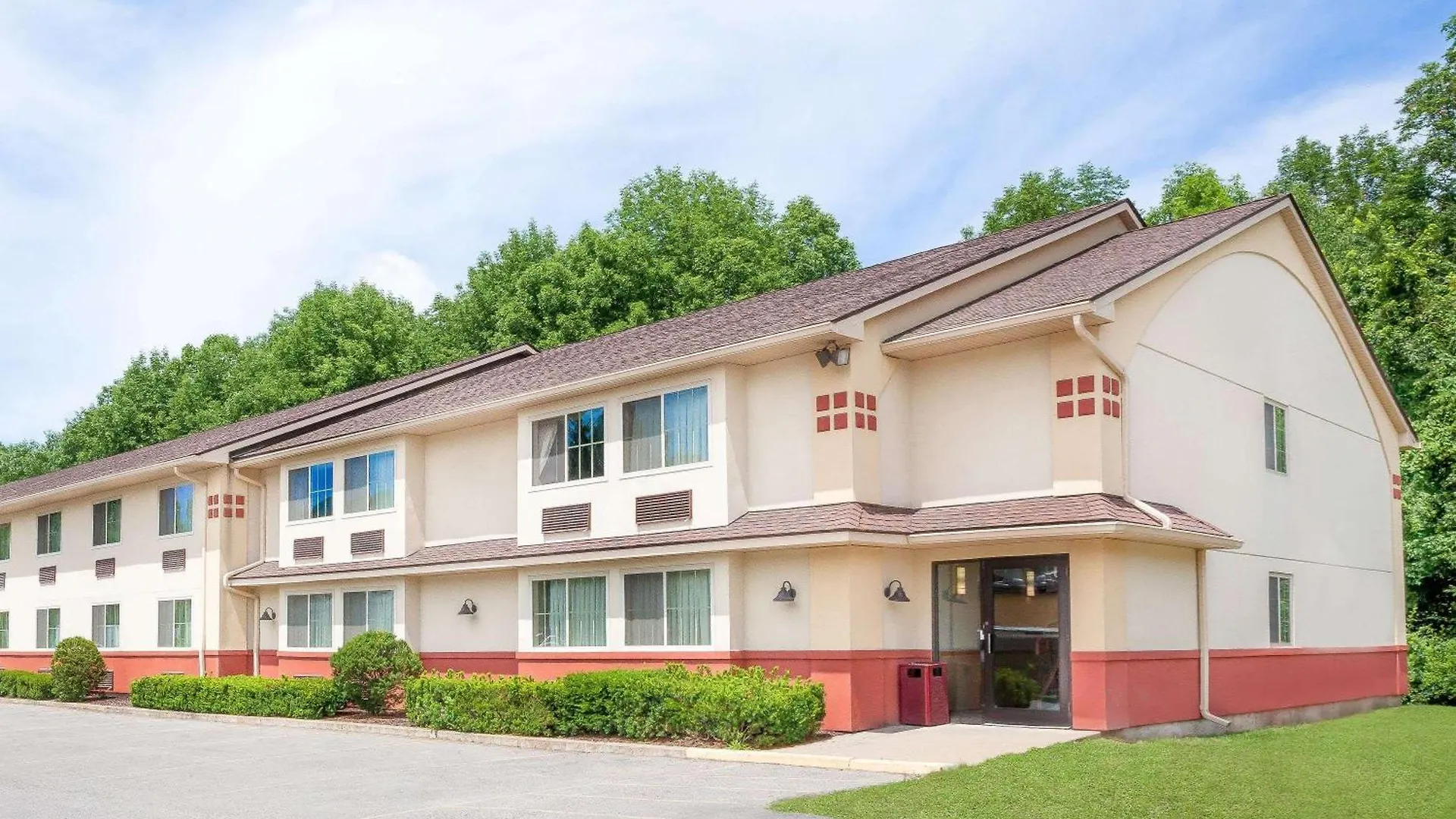 15 Hotels in Upstate New York for Smart, Stress-Free Travel
