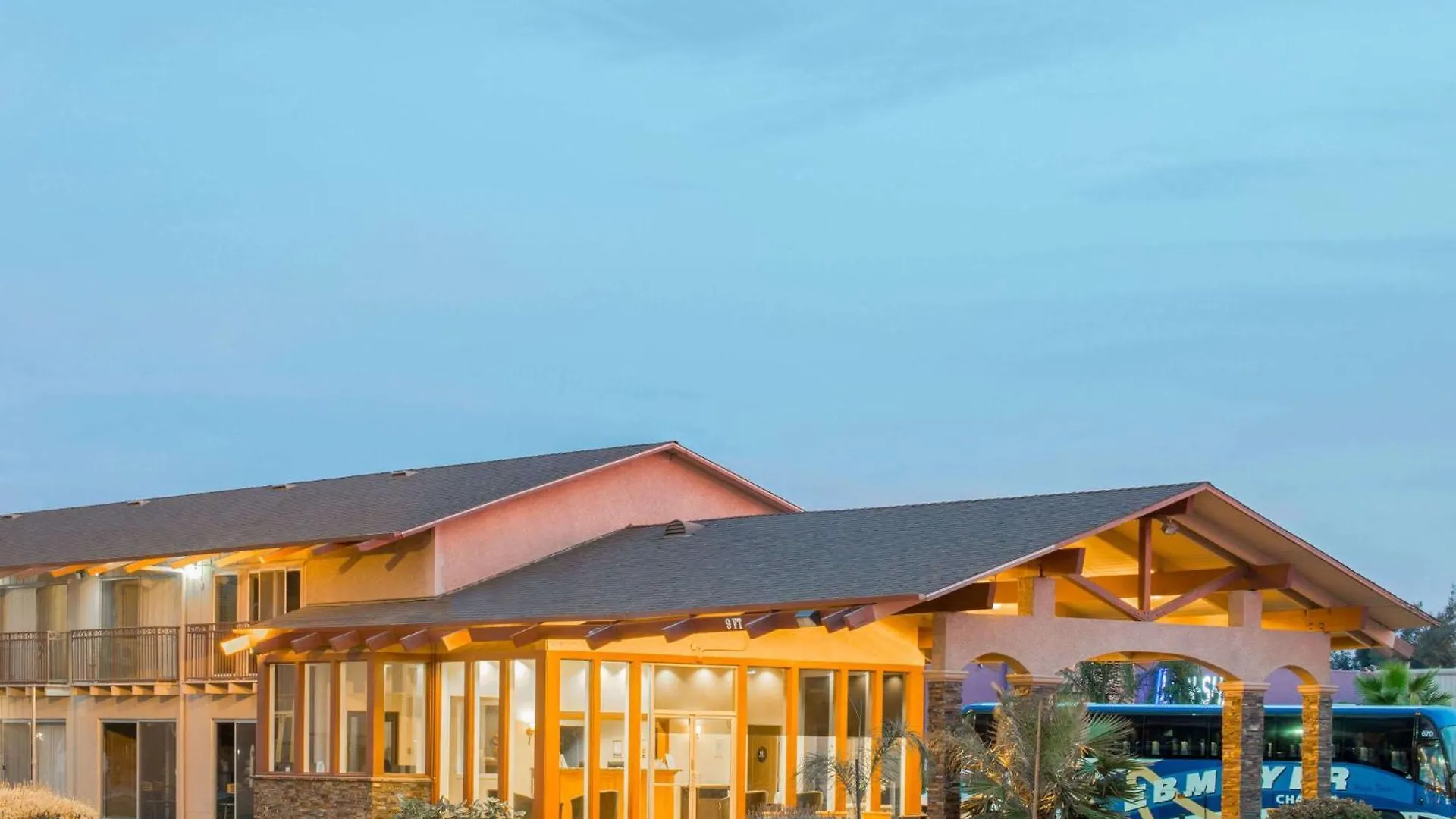 Staying in California: 12 Top-Rated Free WiFi Hotels Compared