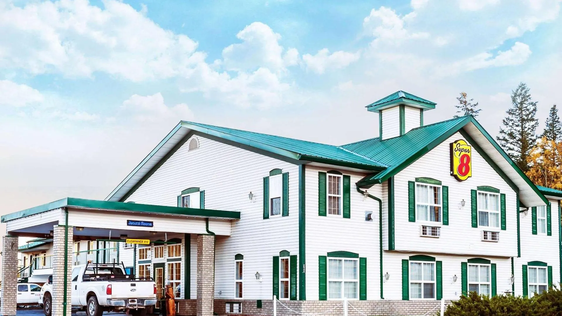 10 Super 8 by Wyndham Hotels in Canada Worth Booking