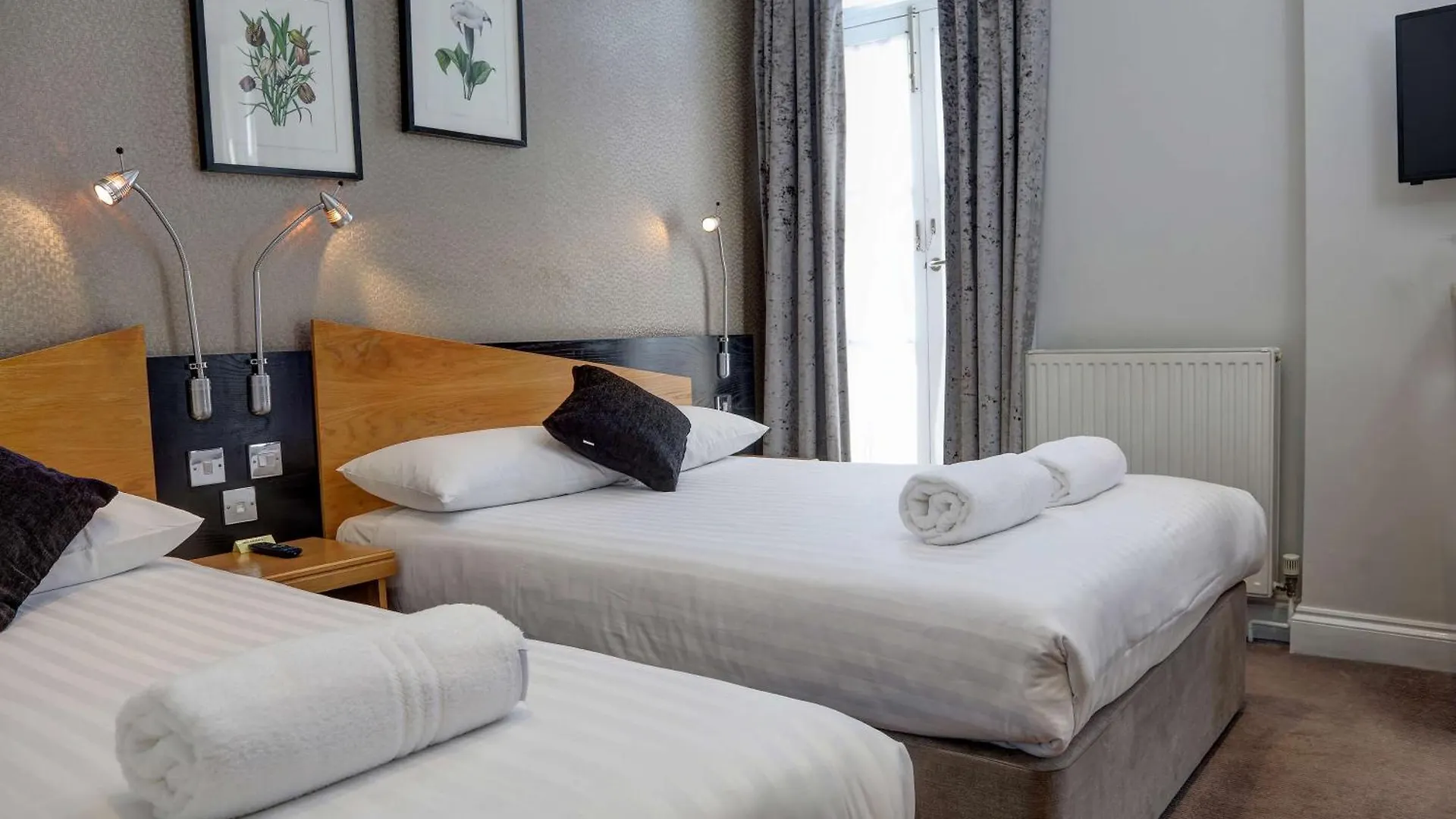 Where to Stay in Westminster Borough: 15 Best 3-Star Hotels