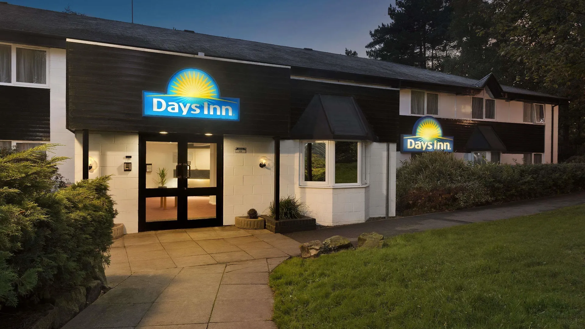 Where to Stay Near Odiham Castle: 8 Design Hotels Reviewed
