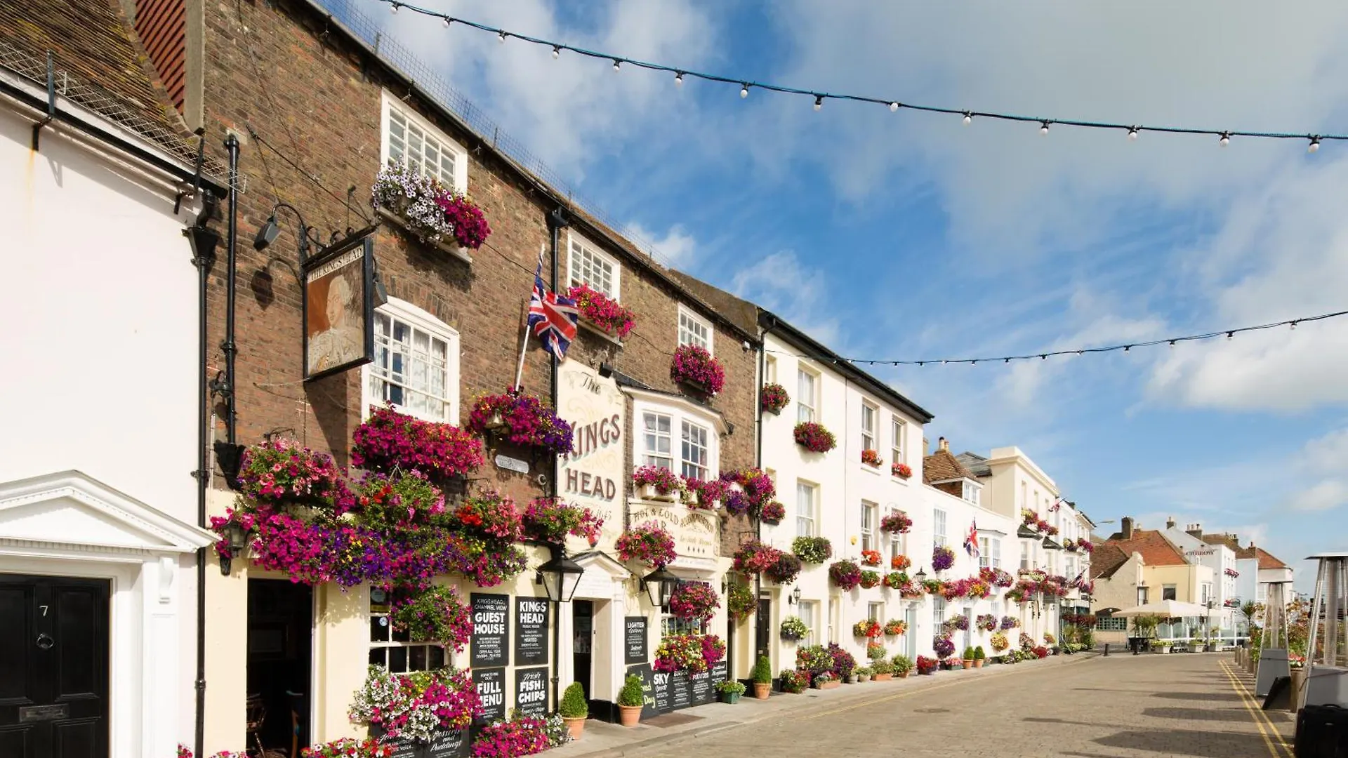8 Central Hotels Near Richborough Roman Fort Worth Booking
