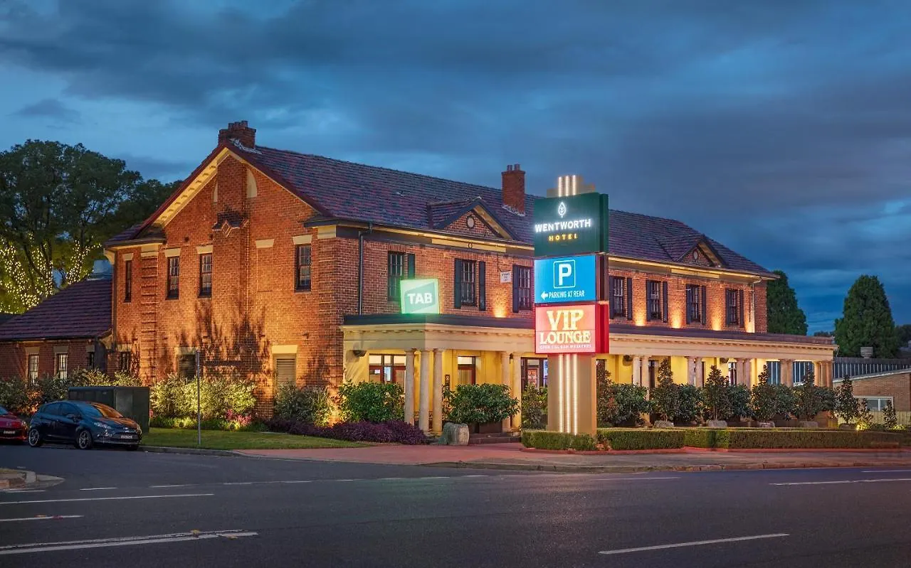4 Business Hotels Near Bicentennial Park Worth Booking