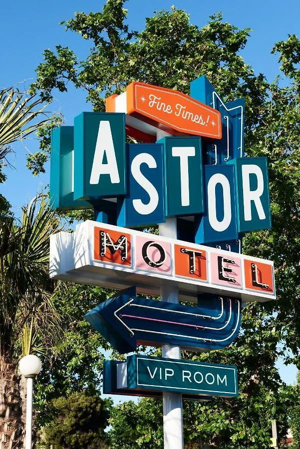 Staying Near Albury Airport: 4 Hotels Honestly Compared
