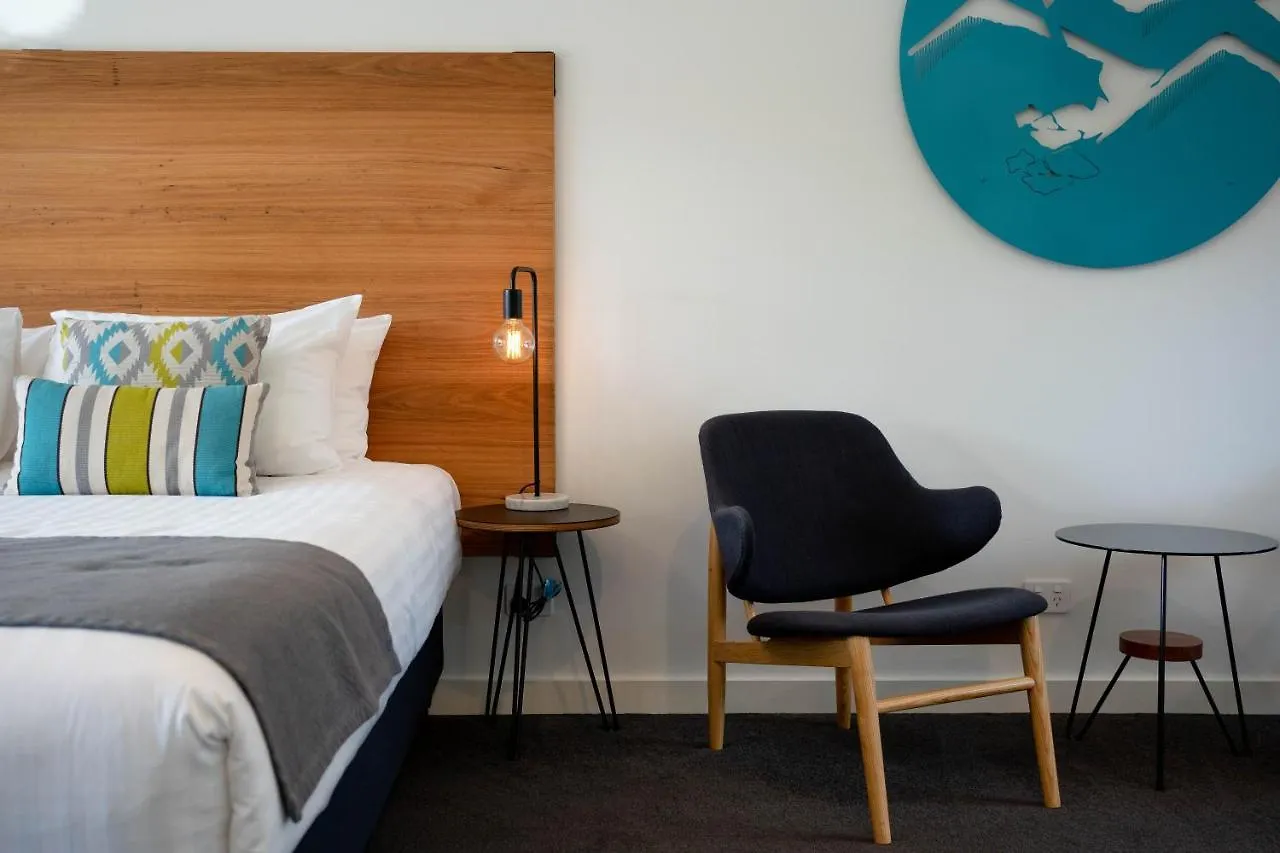 Staying Central in Victorian High Country: 15 Hotels Compared