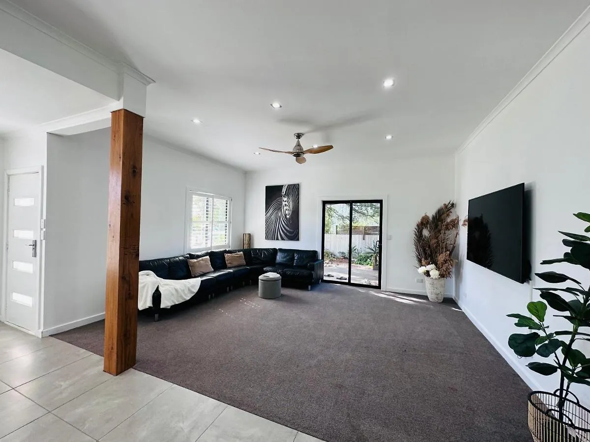 Where to Stay in Grampians: 6 Best Villa Hotels