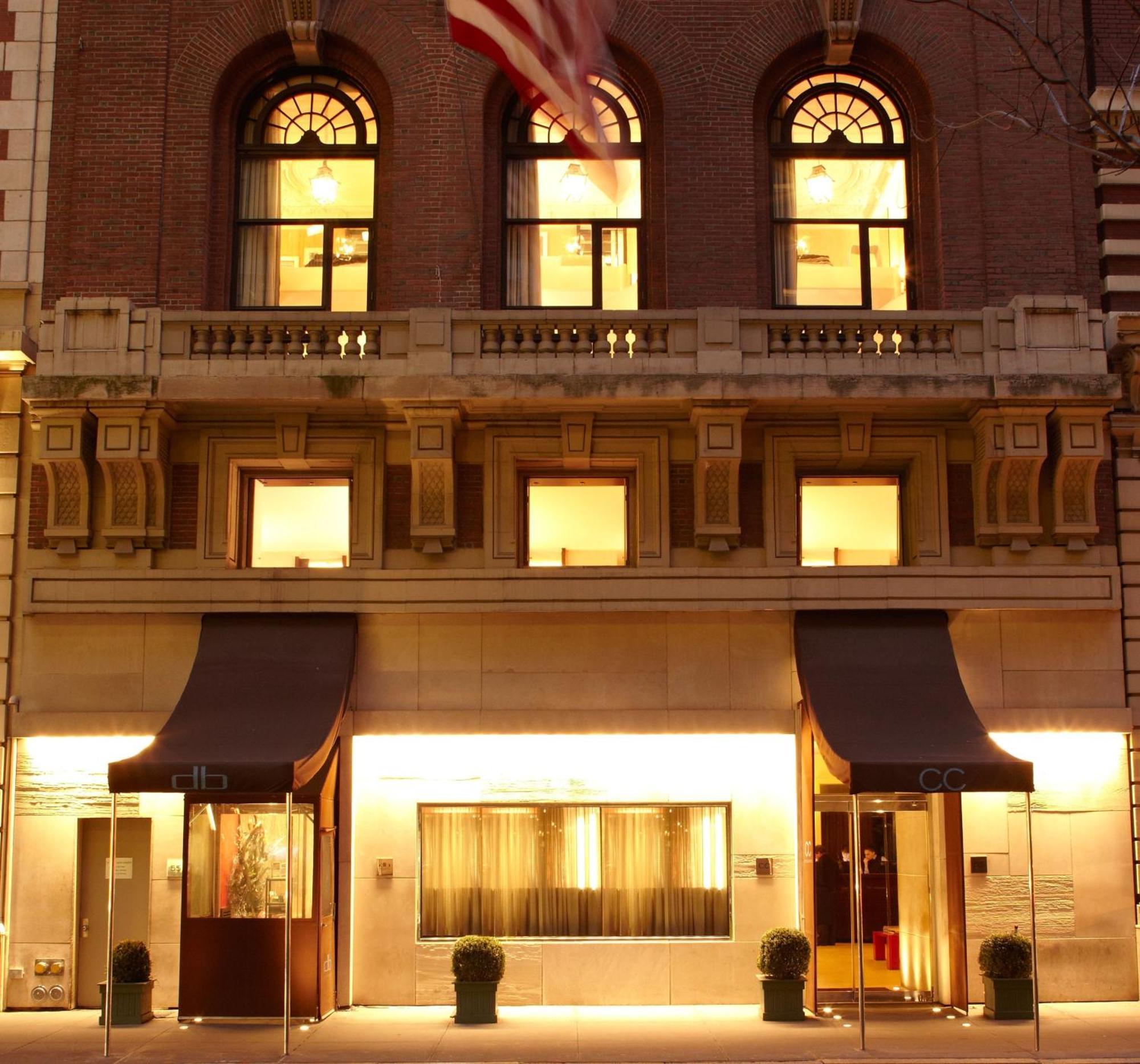 15 Romantic Hotels in Central New York City That Deliver