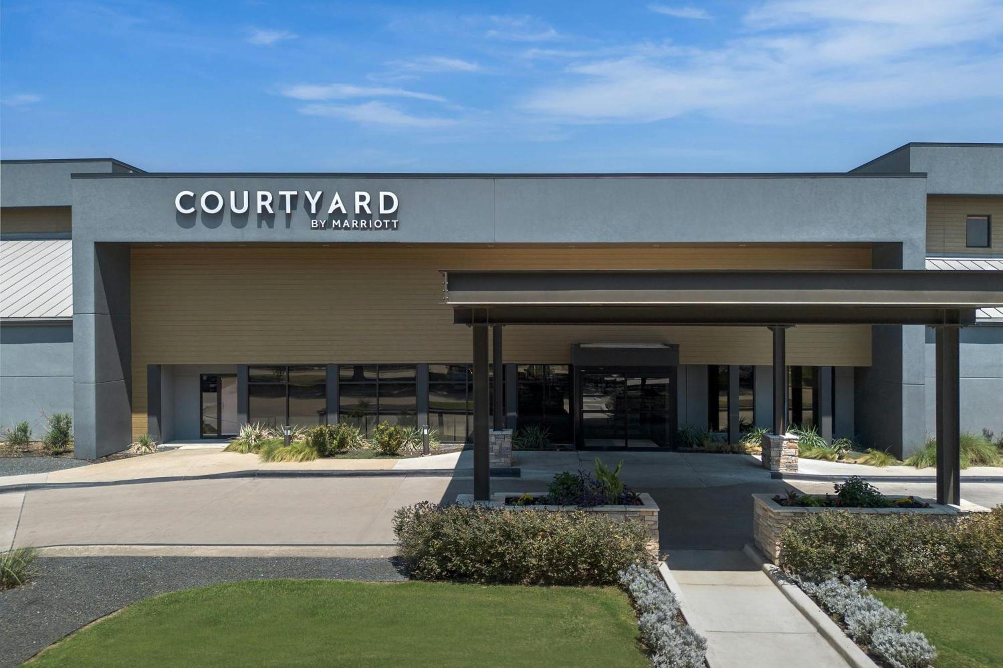 14 Top Airport Hotels Close to Prospect Airport Svc, Dallas