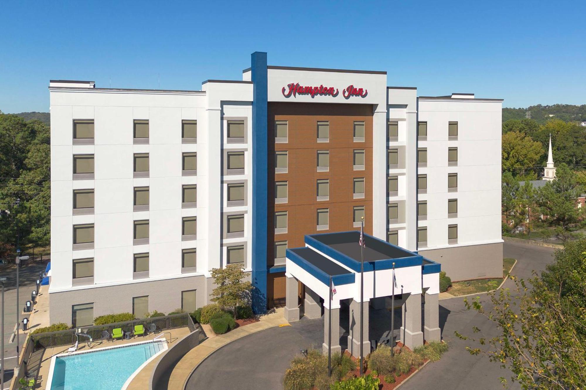 15 Business Hotels Near Samford University School of Law
