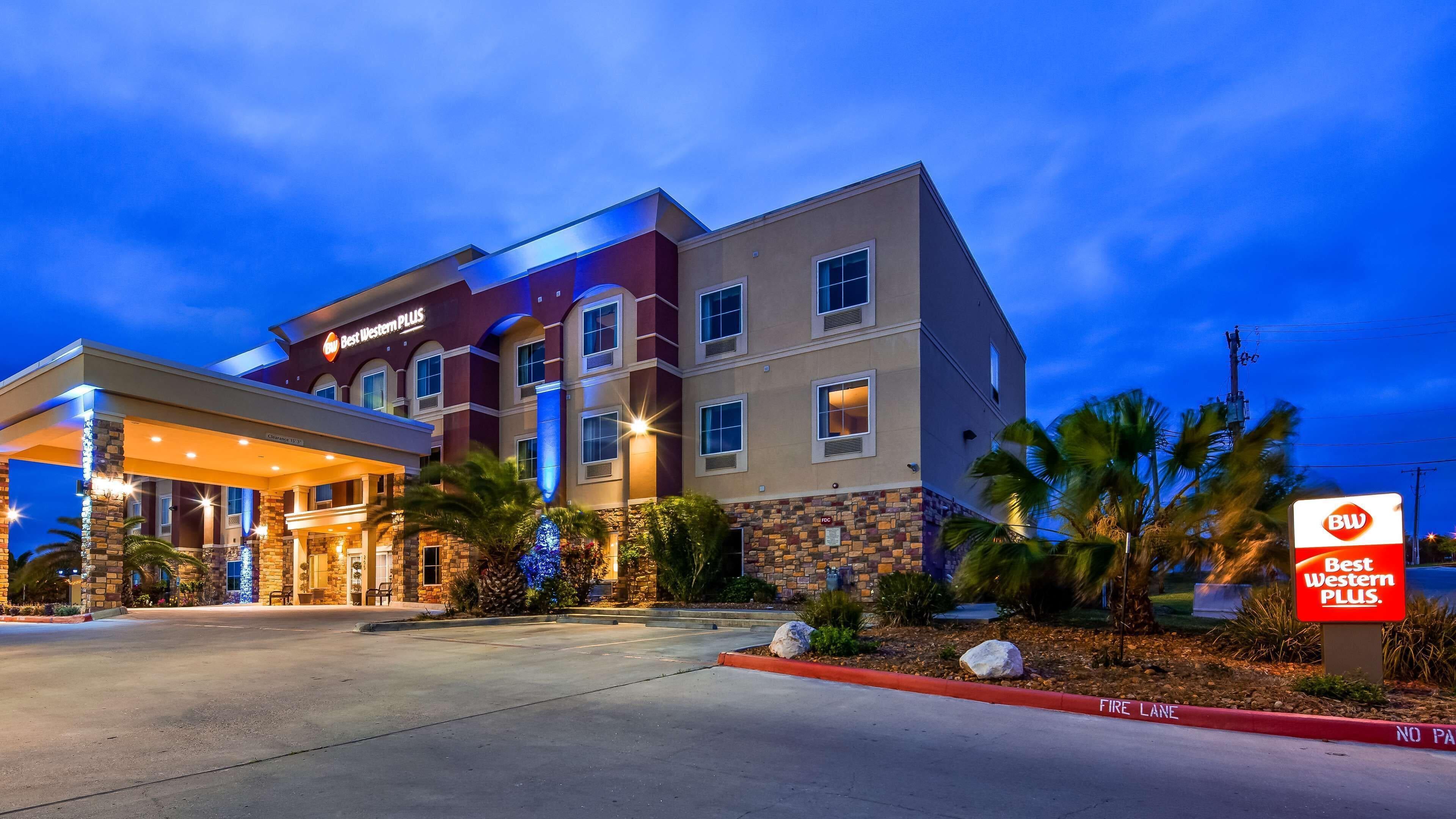 15 Top 4-Star Hotels in Texas Worth Booking Now