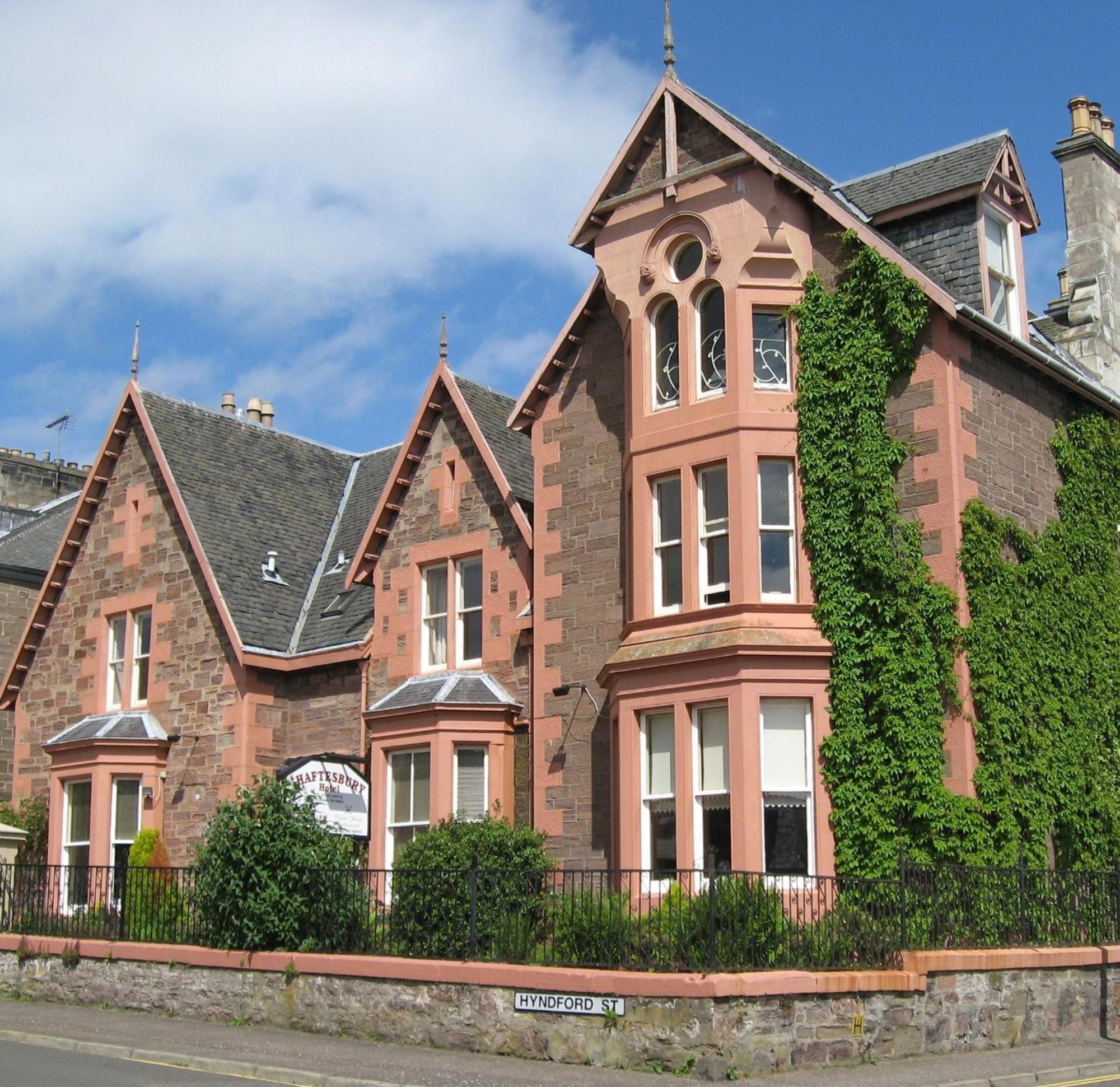 Where to Stay Near Camperdown Country Park: 7 Central Dundee Hotels