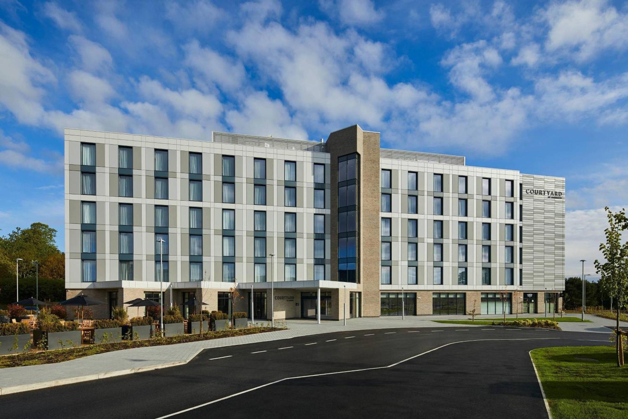 2 Family Hotels Close to Burslem Golf Club, Stoke-on-Trent