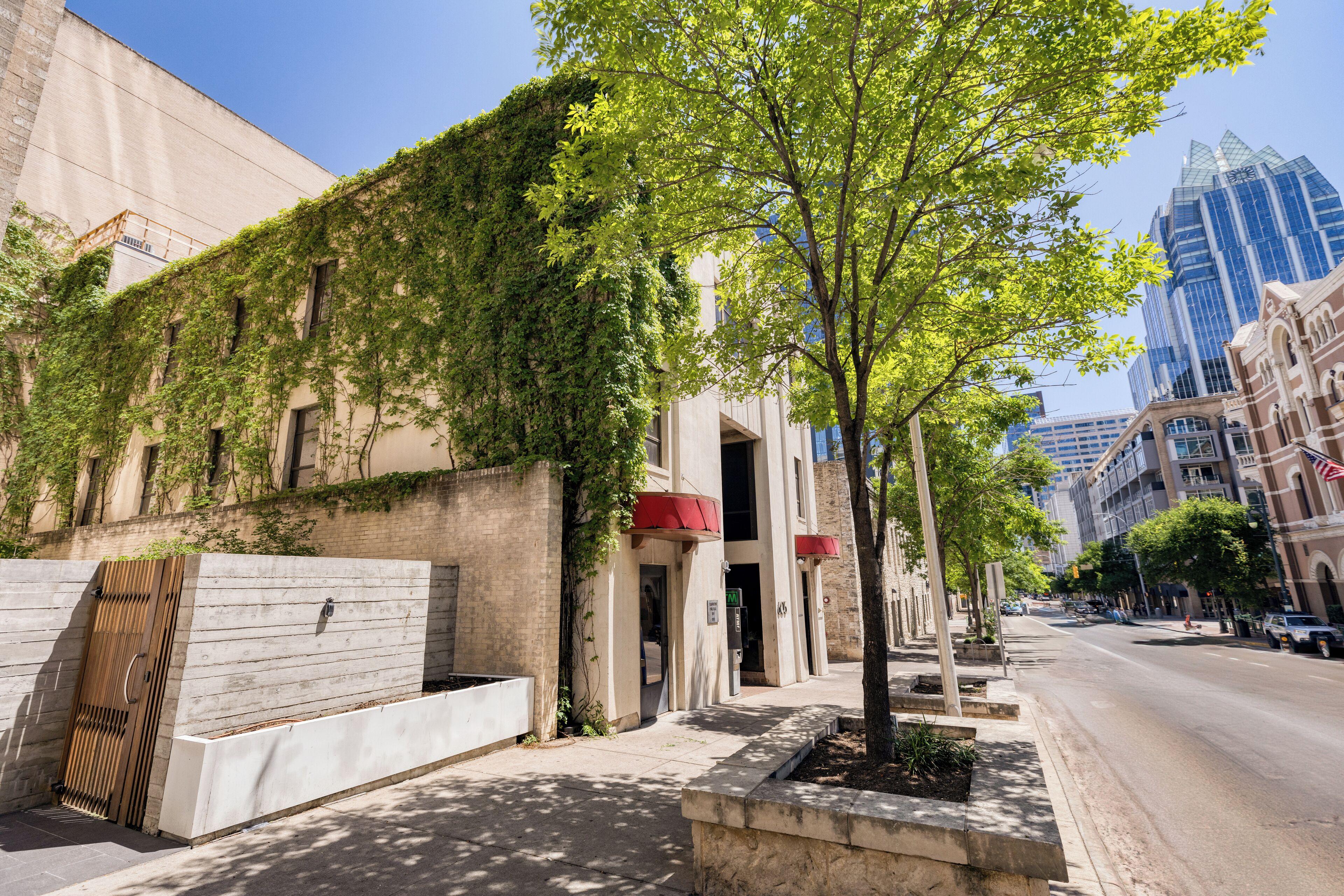 6 Budget Hotels Near University of Texas at Austin Worth Booking
