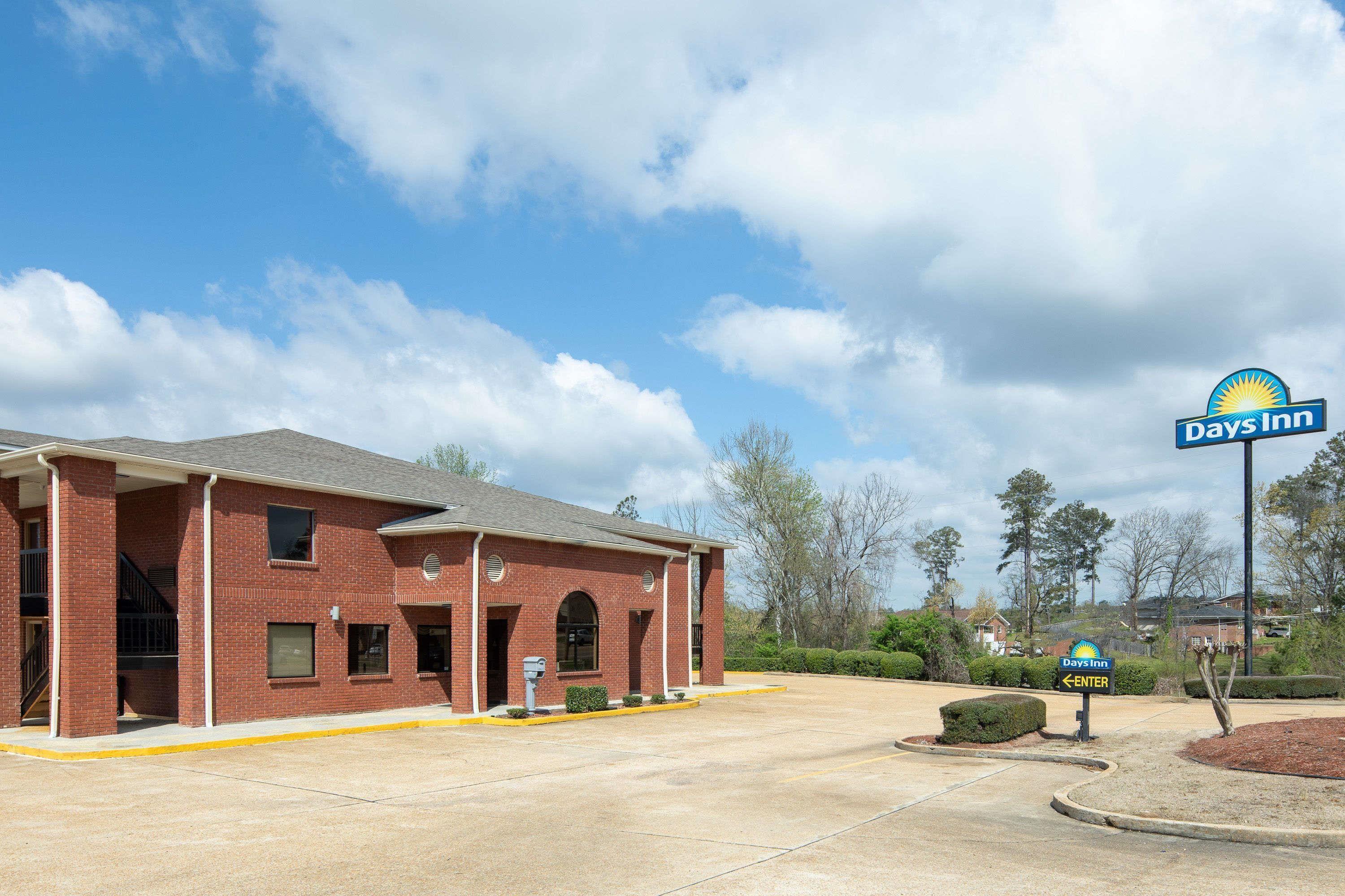 9 Days Inn By Wyndham Hotels In Mississippi Worth Booking