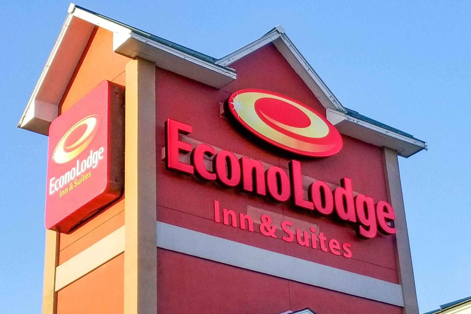 6 Econo Lodge Hotels in Texas Worth Booking on a Budget