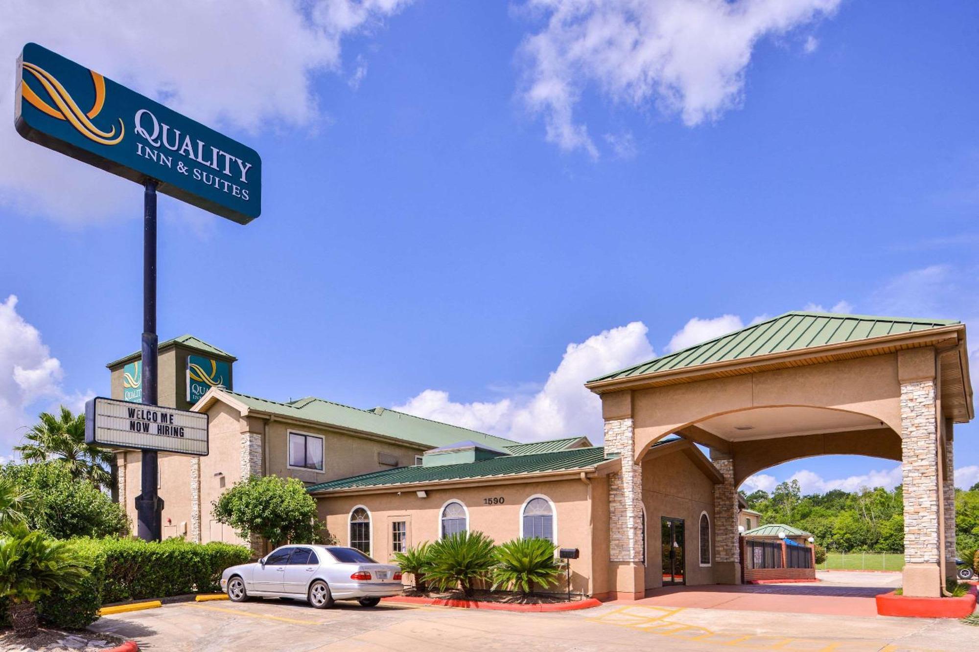 Staying in North Texas Gulf Coast: 10 Hotels Compared