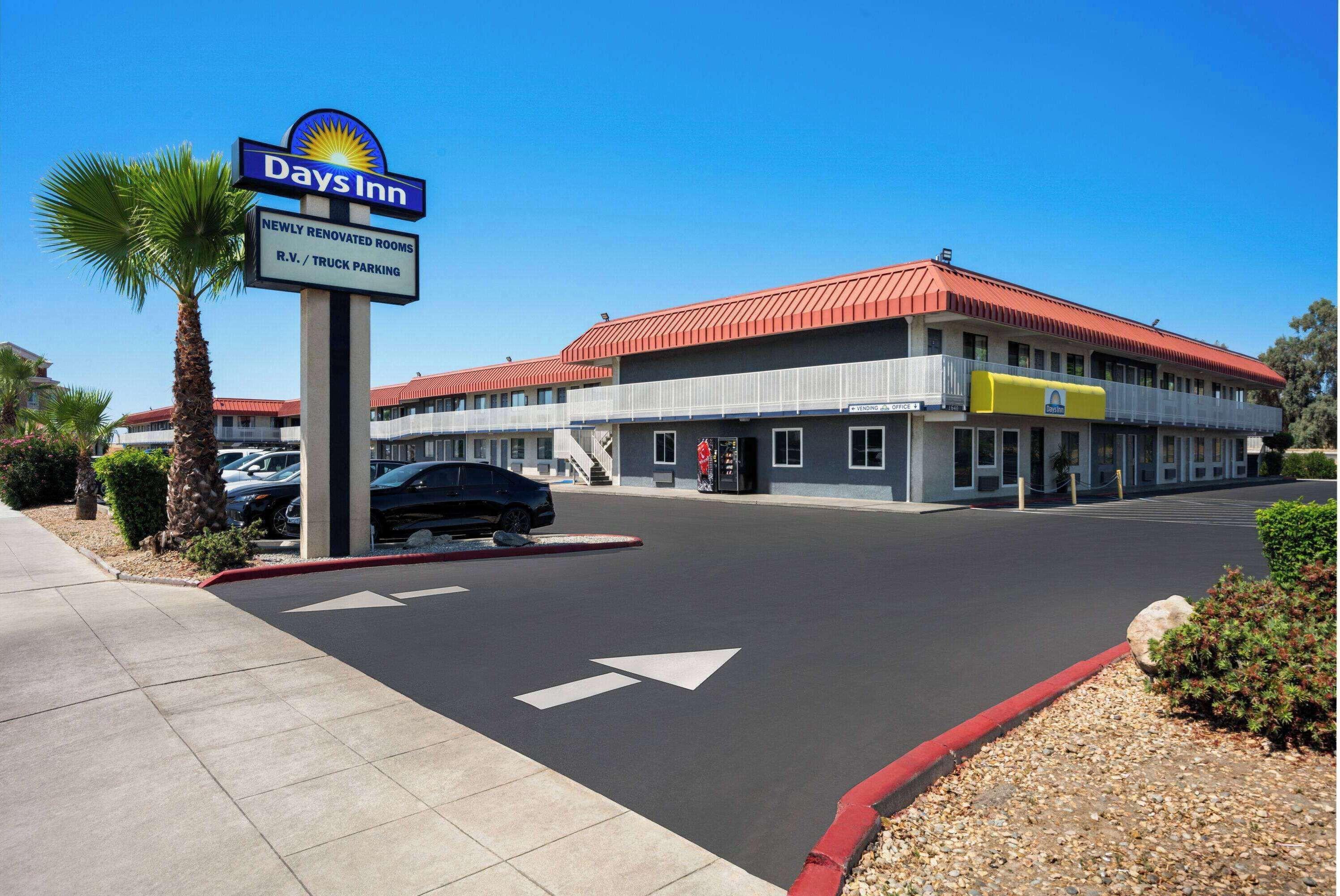 2 Hotels Close to Calwa Recreation and Park Dist, Fresno