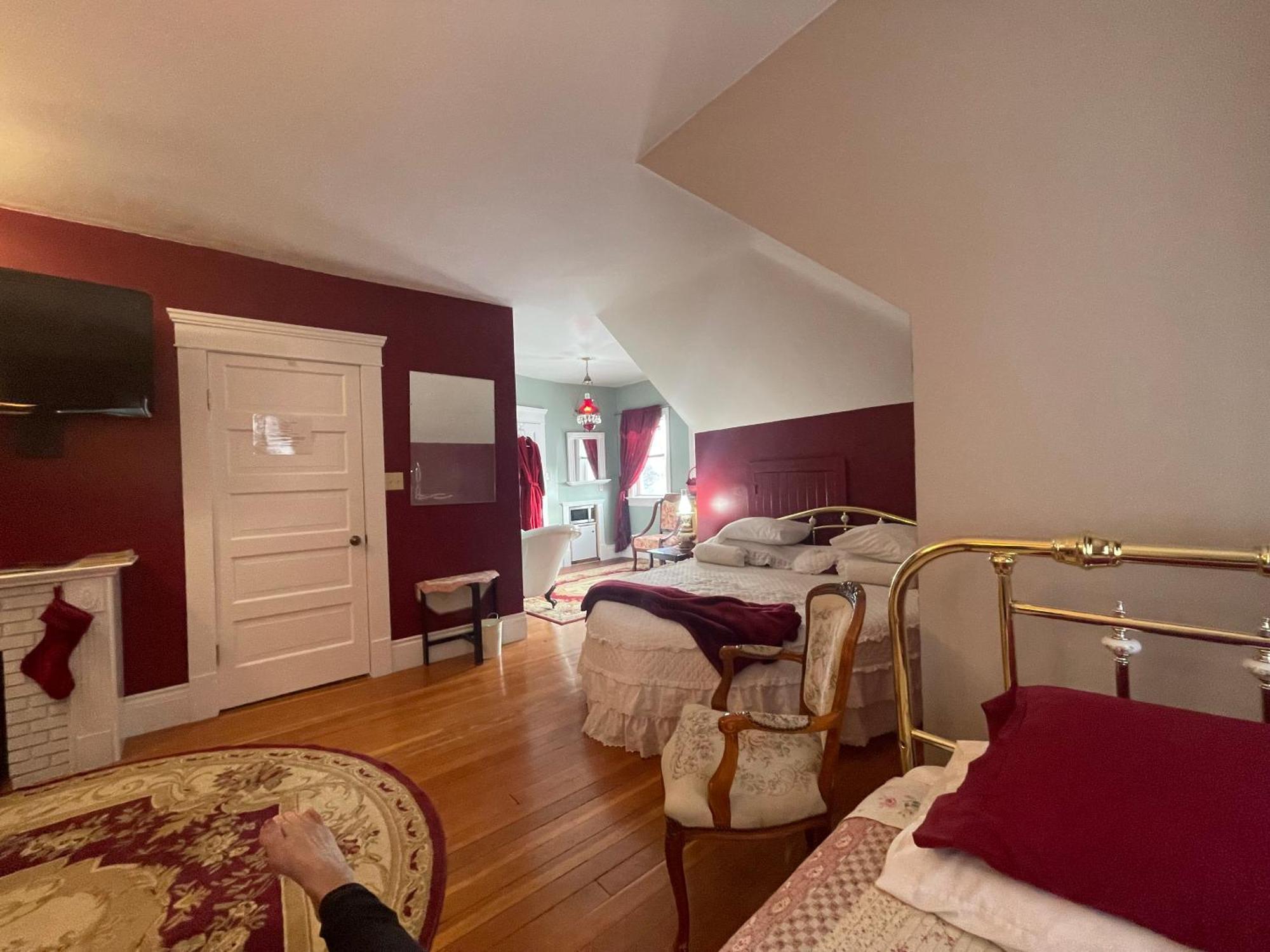 5 B&Bs & Apartments in Canada West for Every Type of Trip