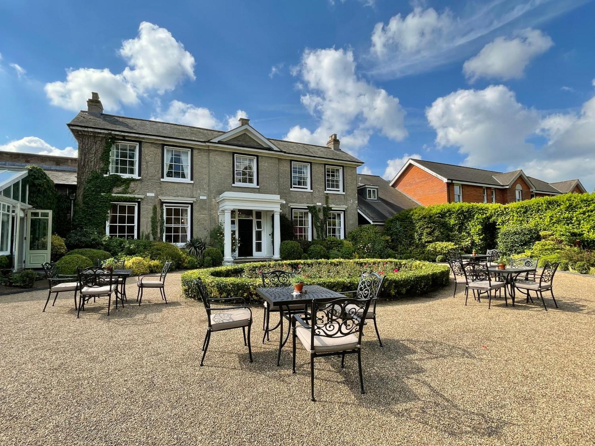 4 Luxury Hotels in Norfolk Worth Every Penny