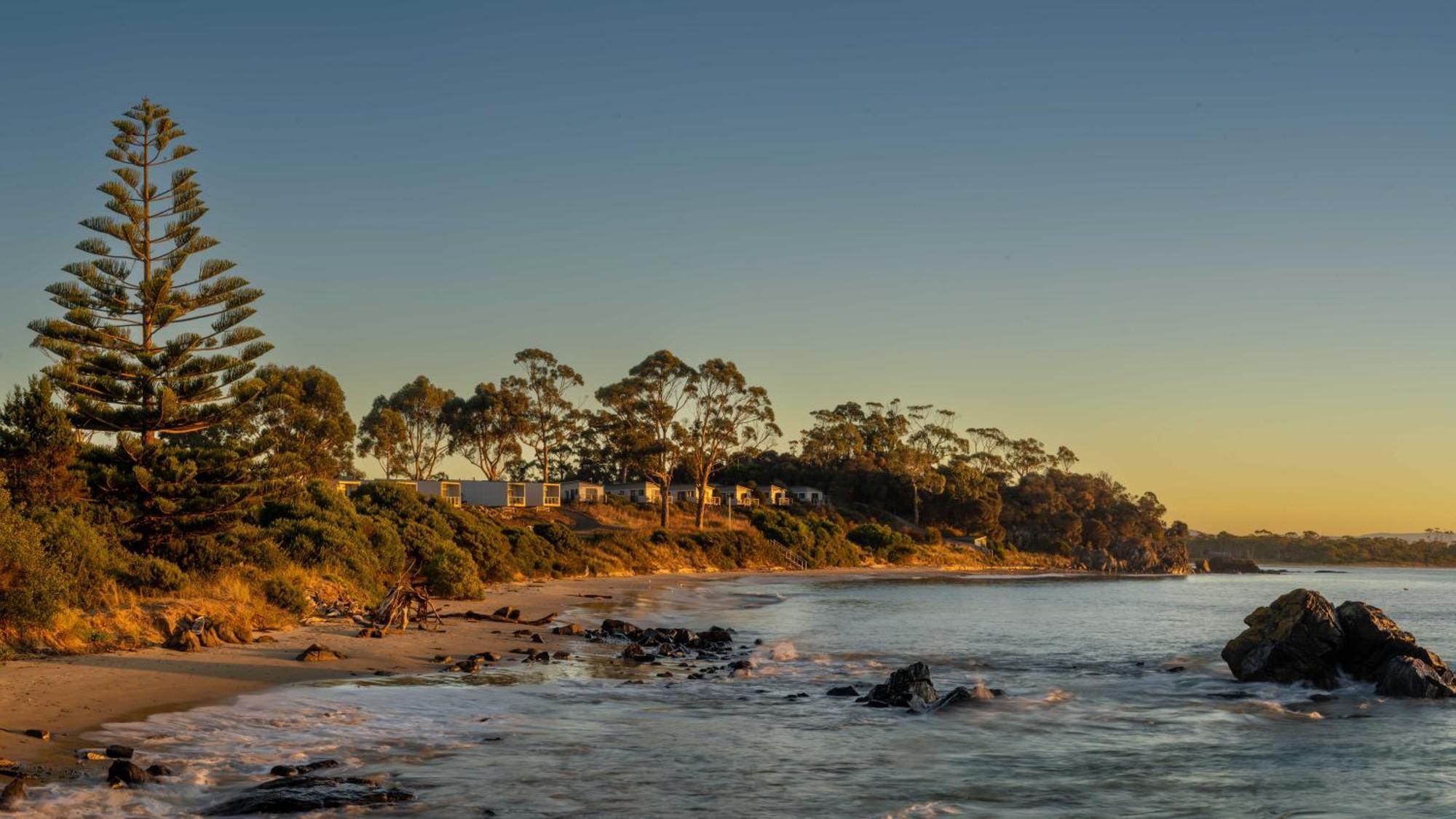 Staying in Tasmania: 15 Luxury Hotels Reviewed & Compared